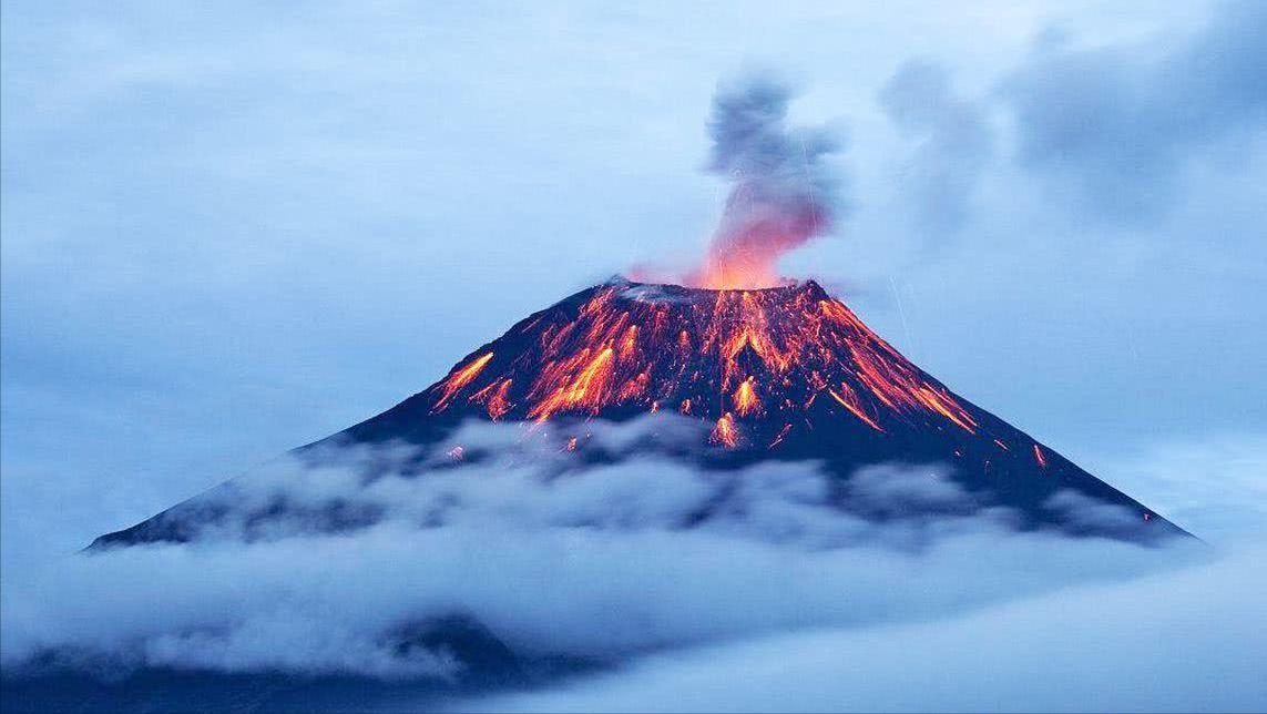 富士山最新动态，地质活跃与旅游繁荣共生